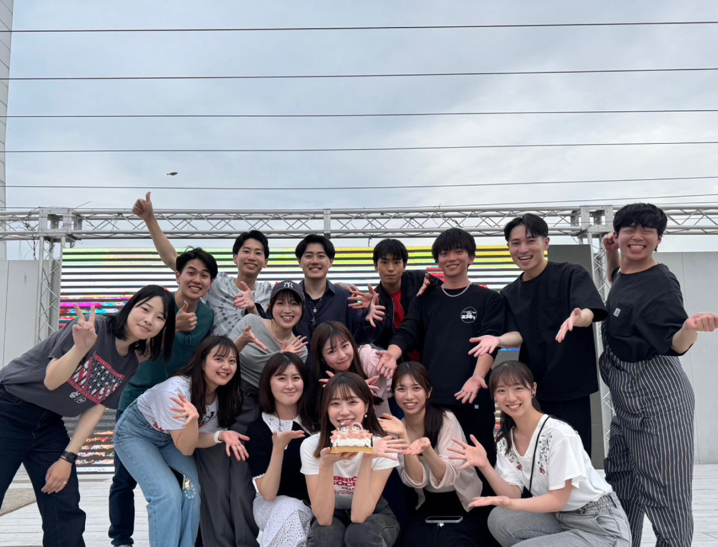 3日連続で誕生日サプライズをしてもらいました。素敵なエンターテイナーたちです。