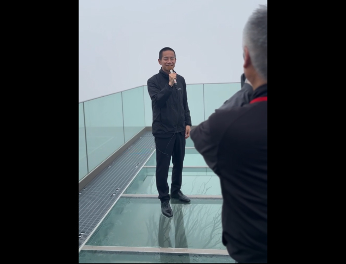 報道研修時。実際にカメラの前でリポートさせていただきました。これは3テイク目。