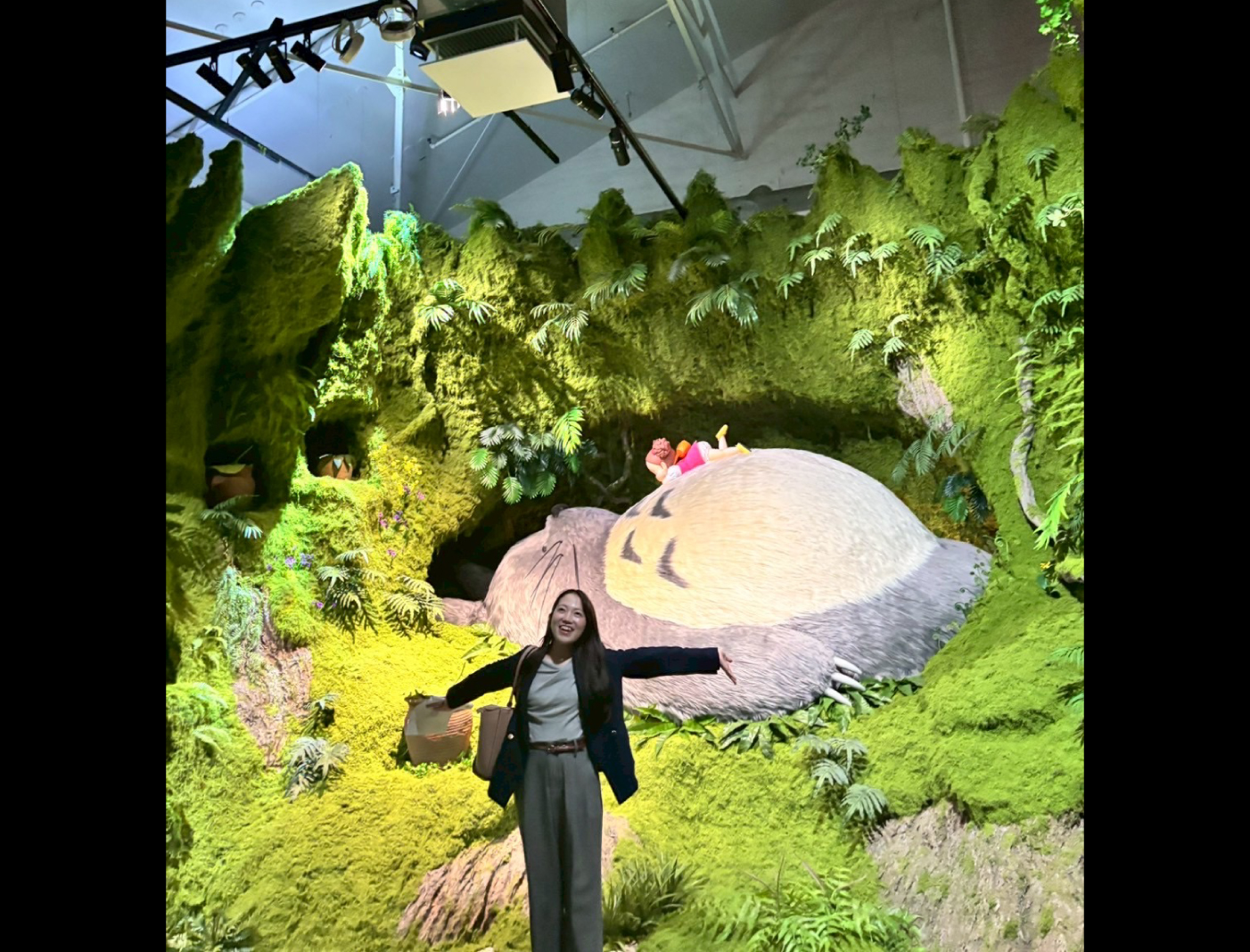 研修でジブリの展覧会に行かせていただき、色々な方とお話しすることが出来ました。展覧会とジブリが好きな私にとって最高の瞬間でした。