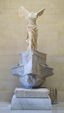 修復が完了したサモトラケのニケ(ルーヴル美術館所蔵)