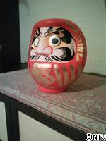 0119genkan_daruma.jpg