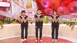 川井梨紗子選手・川井友香子選手・文田健一郎選手（レスリング）