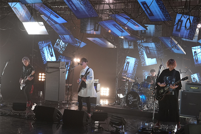 Blue Encount Blood Songは ボイス 110緊急指令室 の主題歌 新曲 囮囚 ばけもの と尊敬するアーティスト Ellegardenの スターフィッシュ の2曲を披露 Music Blood 日本テレビ Blue Encount Blood Songは ボイス 110緊急指令室 の主題歌 新曲 囮囚 ばけもの と尊敬するアーティスト Ellegardenの スターフィッシュ の2曲を披露 Music Blood 日本テレビ