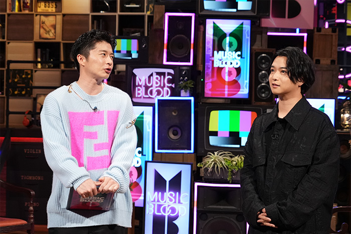 神はサイコロを振らない ライヴでは 敬愛するorange Rangeの楽曲である キズナ と スタジオにrin音を迎えて新曲 六畳の電波塔 を披露 Music Blood 日本テレビ