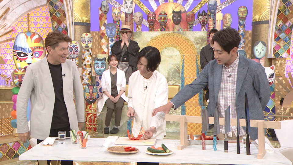 切れ味の落ちた包丁が新品以上に!? 包丁研ぎにハマる主婦が崇拝する“包丁の神”が驚きの研ぎ技披露|オー!マイゴッド!私だけの神様、教えます|日本テレビ