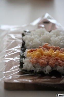 onigirasusaketamago.jpgのサムネイル画像