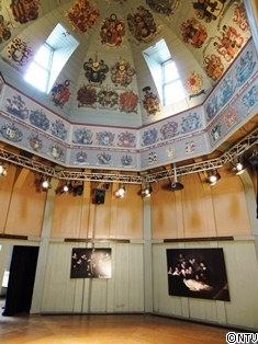 ここにステージが組まれた