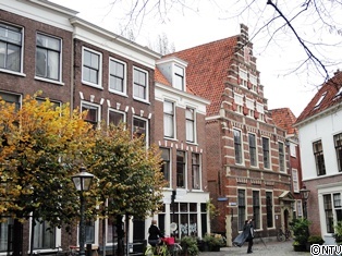 ラテン語学校跡地