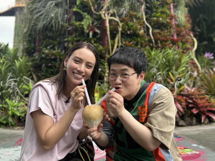 滝沢カレン＆近藤春菜 シンガポールで初めての2人旅！屋台街・ホーカー
