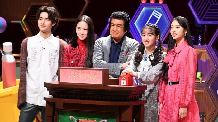 藤岡弘、ファミリー 5人で「クイズ！あなたは小学5年生より賢いの