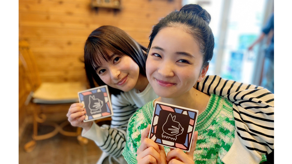 それってパクリじゃないですか？」公式グッズ発売開始！作中に登場する