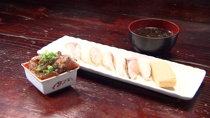 オモウマい店 今回は 寿司のおかずに海鮮丼 笑いっぱなし ずーっと明るい寿司親子 日テレtopics 日本テレビ