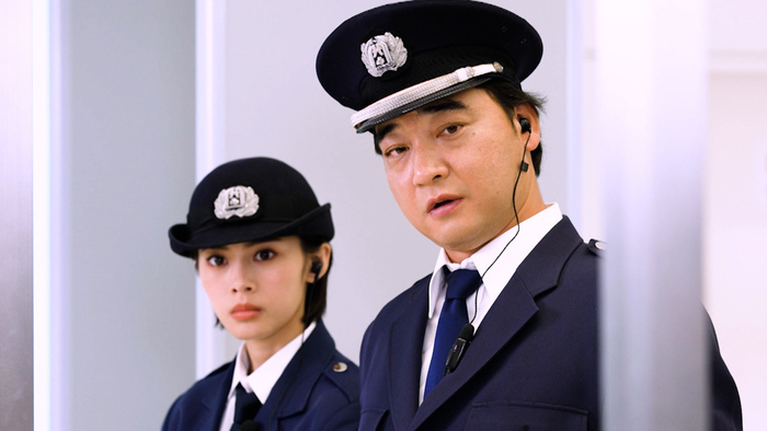 南原清隆“突破交番”サプライズ登場に内村光良も衝撃！凄腕刑事