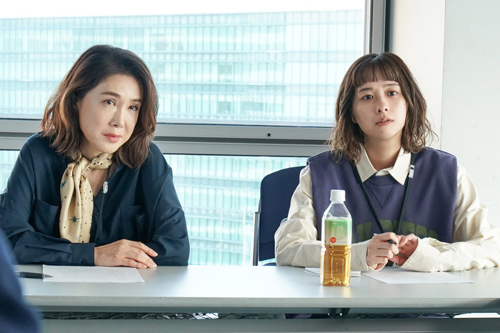 若草物語―恋する姉妹と恋せぬ私―」恋愛体質の母・満美(坂井真紀)から