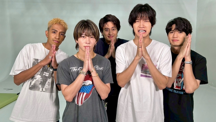 Aぇ! group佐野晶哉が自身の家族のことでメンバーに謝罪!? Adoは海外で