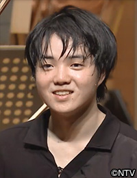 藤田真央（ピアノ）