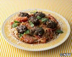もこみち流　ミートボールのトマトパスタ