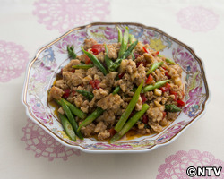 もこみち流 鶏ひき肉とアスパラガスのオイスターソース辛み炒め