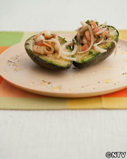 もこみち流 焼きアボカドの小海老の詰めもの