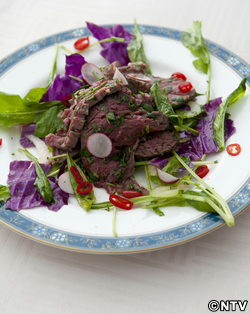 もこみち流　牛フィレ肉のサラダ