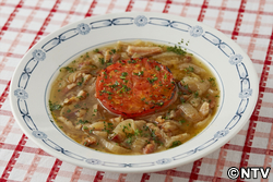 もこみち流　トロトロオニオンスープ 焼きトマトのせ