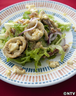 もこみち流　カラマリサラダ　　～梅肉タルタルソース～