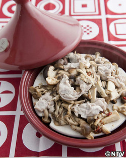 もこみち流 数種類のきのこと豚肉の蒸し物