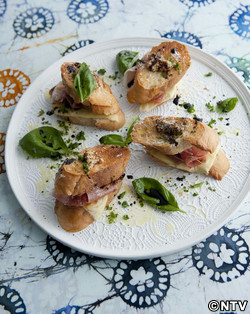 もこみち流 生ハムとチーズの粒マスタードトースト