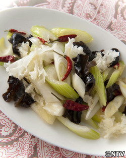 もこみち流 きくらげとセロリの炒め物