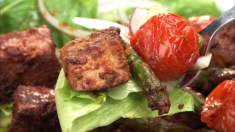 もこみち流　マグロのスパイシーサラダ