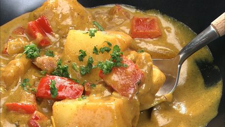 もこみち流　鶏もも肉のクリームカレー