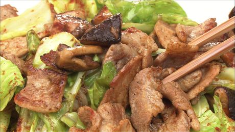 もこみち流　豚ロースとキャベツの辛炒め