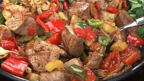 もこみち流　メキシコ風 子牛肉のサルサソース炒め