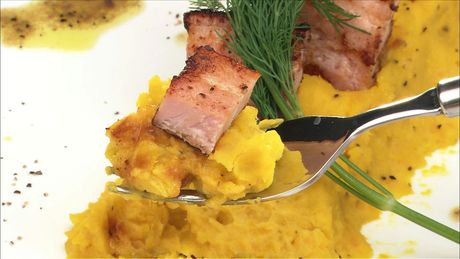 もこみち流　かぼちゃとベーコンのサラダ　〜アンチョビソース〜