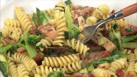 もこみち流　パンチェッタと季節野菜のフジッリ