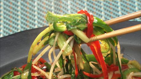 もこみち流　細切り野菜の辛炒め