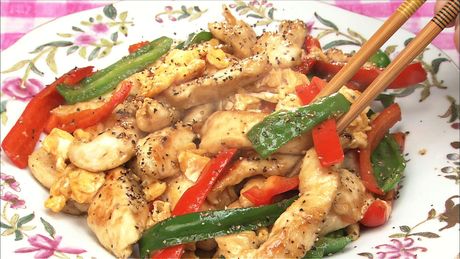 もこみち流　鶏むね肉のチンジャオロースー