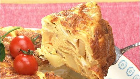 もこみち流　ポテトとオニオンのチーズスペインオムレツ
