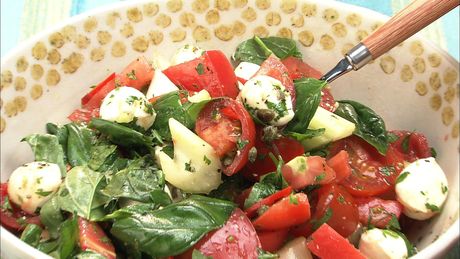 もこみち流　トマトとセロリのサラダ