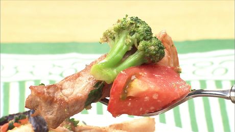 もこみち流　豚ロース肉と野菜のトマト炒め