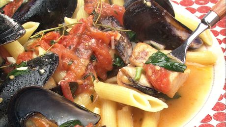 もこみち流　メカジキとムール貝のペンネ