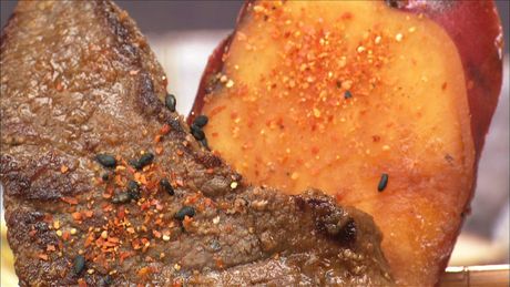 もこみち流　牛肉とさつまいものピリ辛炒め