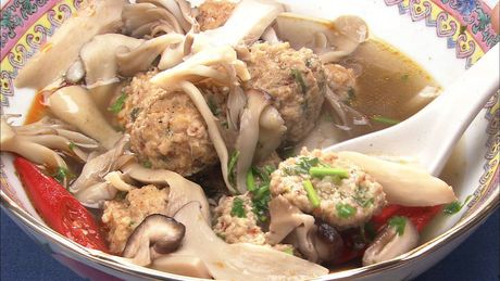 もこみち流　中華辛だんごときのこのスープ