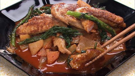 もこみち流　鶏手羽のキムチ煮