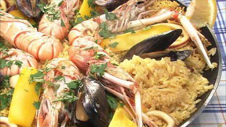 もこみち流　手長エビとシーフードのカレーパエリア