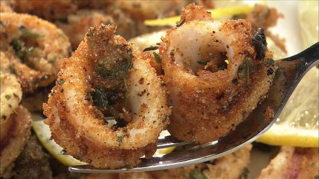 もこみち流　ハーブ入りイカとチーズのフリット