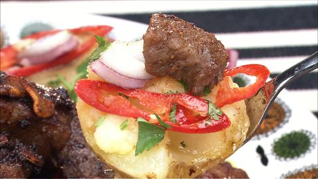 もこみち流　メキシカンステーキとポテトサラダ