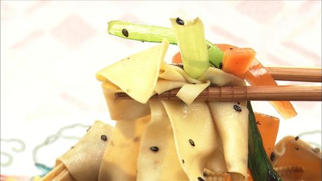 もこみち流　小松菜と干し豆腐とヤングコーンの中華風炒め