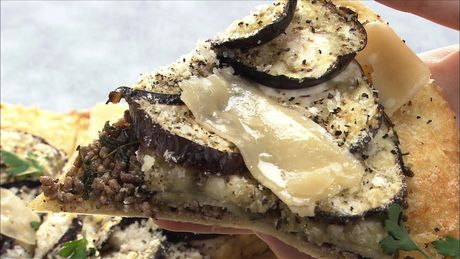 もこみち流　ひき肉となすのピッツァ