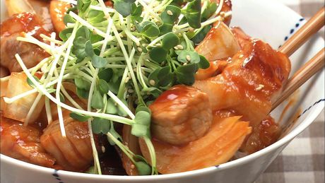 もこみち流　豚肉のトマトケチャップ炒め丼